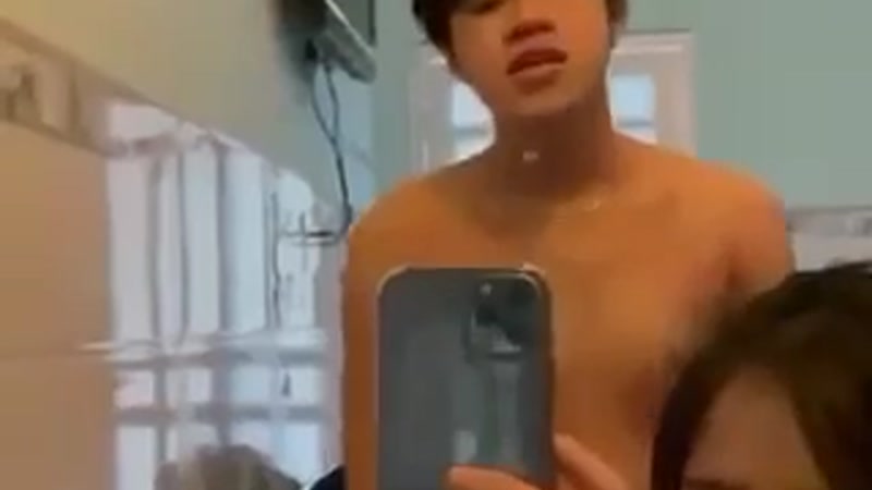 Quay video phang lồn cô bạn gái nứng quá